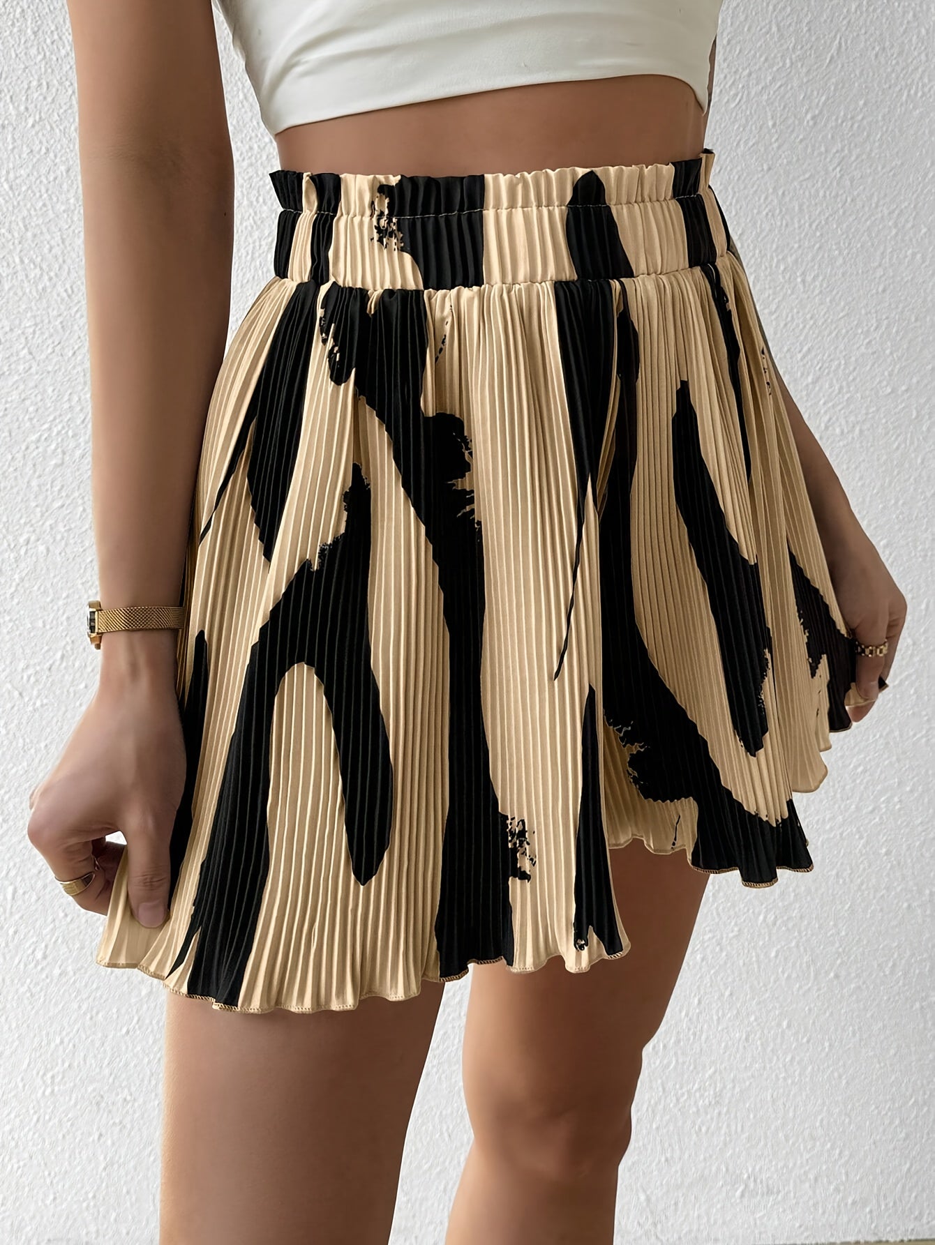 ELEG – Casual Falten-Shorts