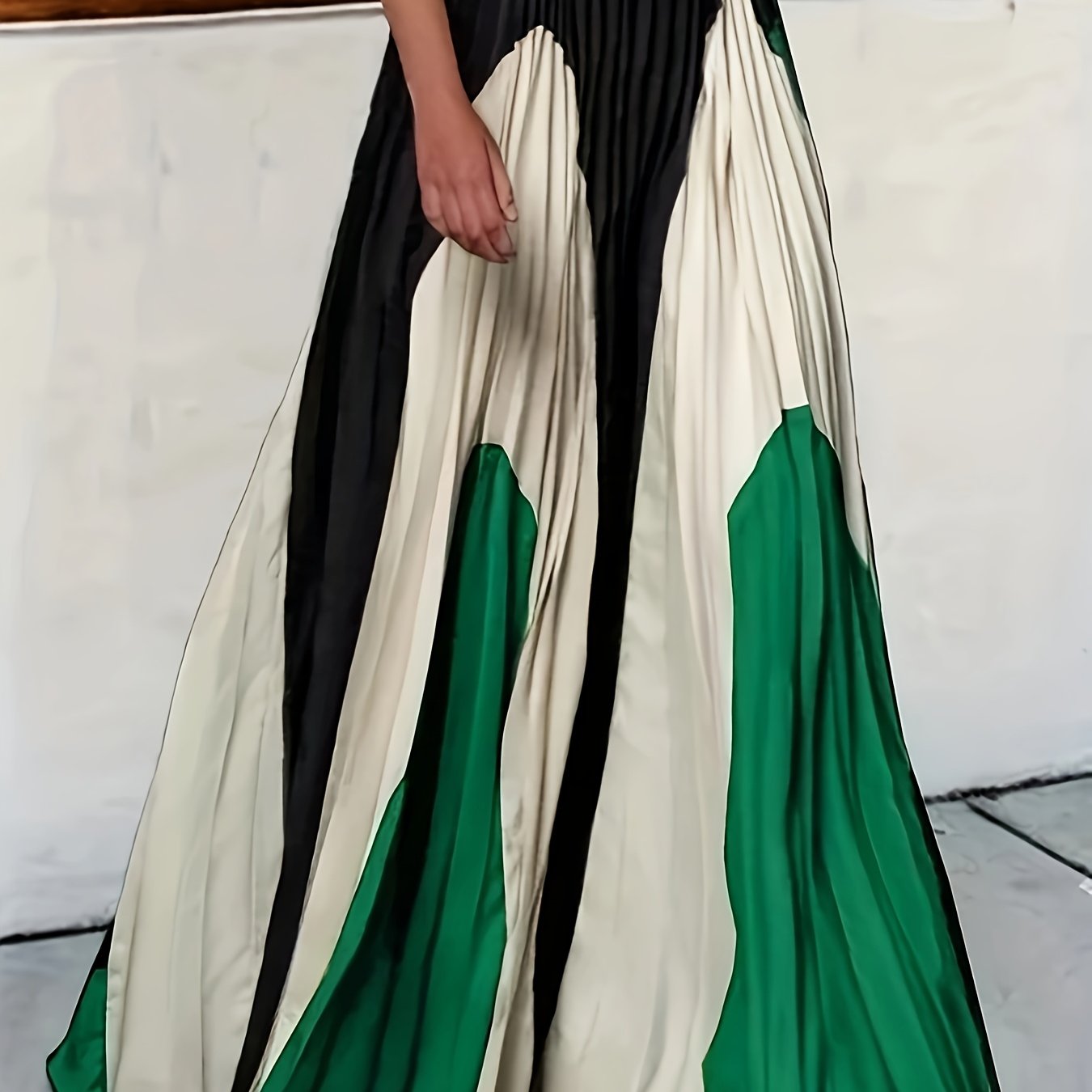 GEOMA – Eleganter Midirock mit geometrischem Muster