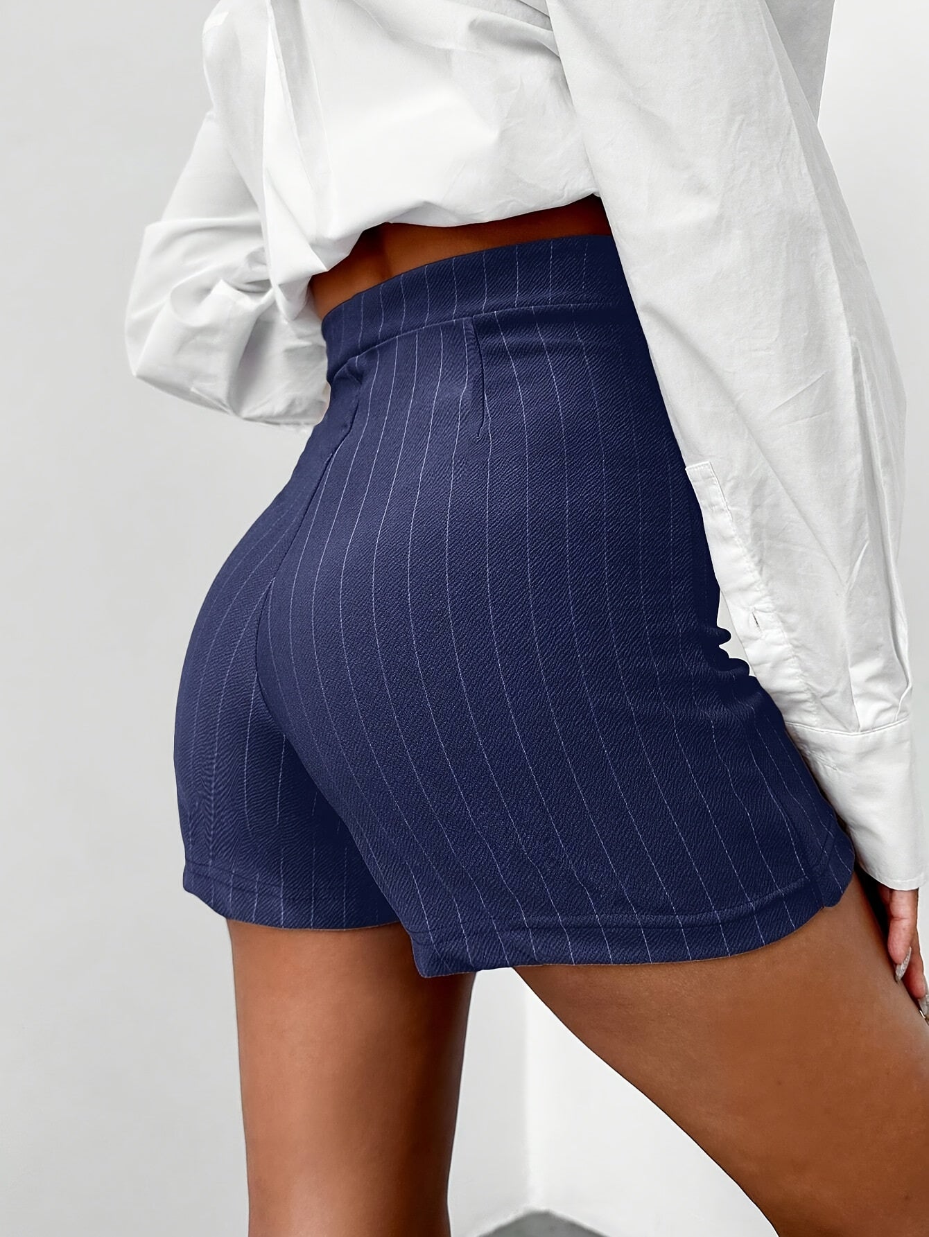 TRIPE – Gestreifte Damen Shorts