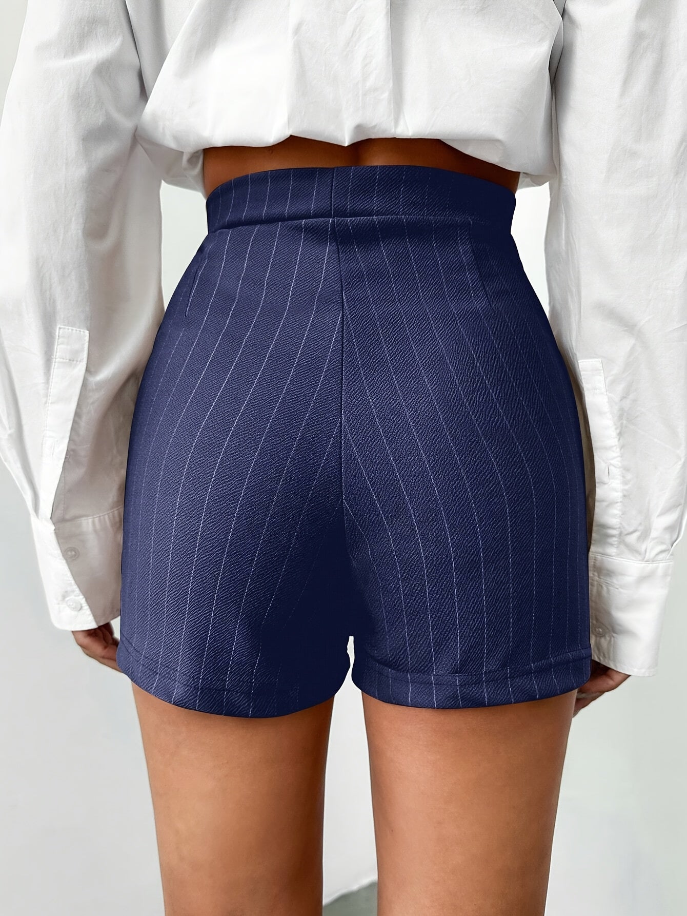 TRIPE – Gestreifte Damen Shorts