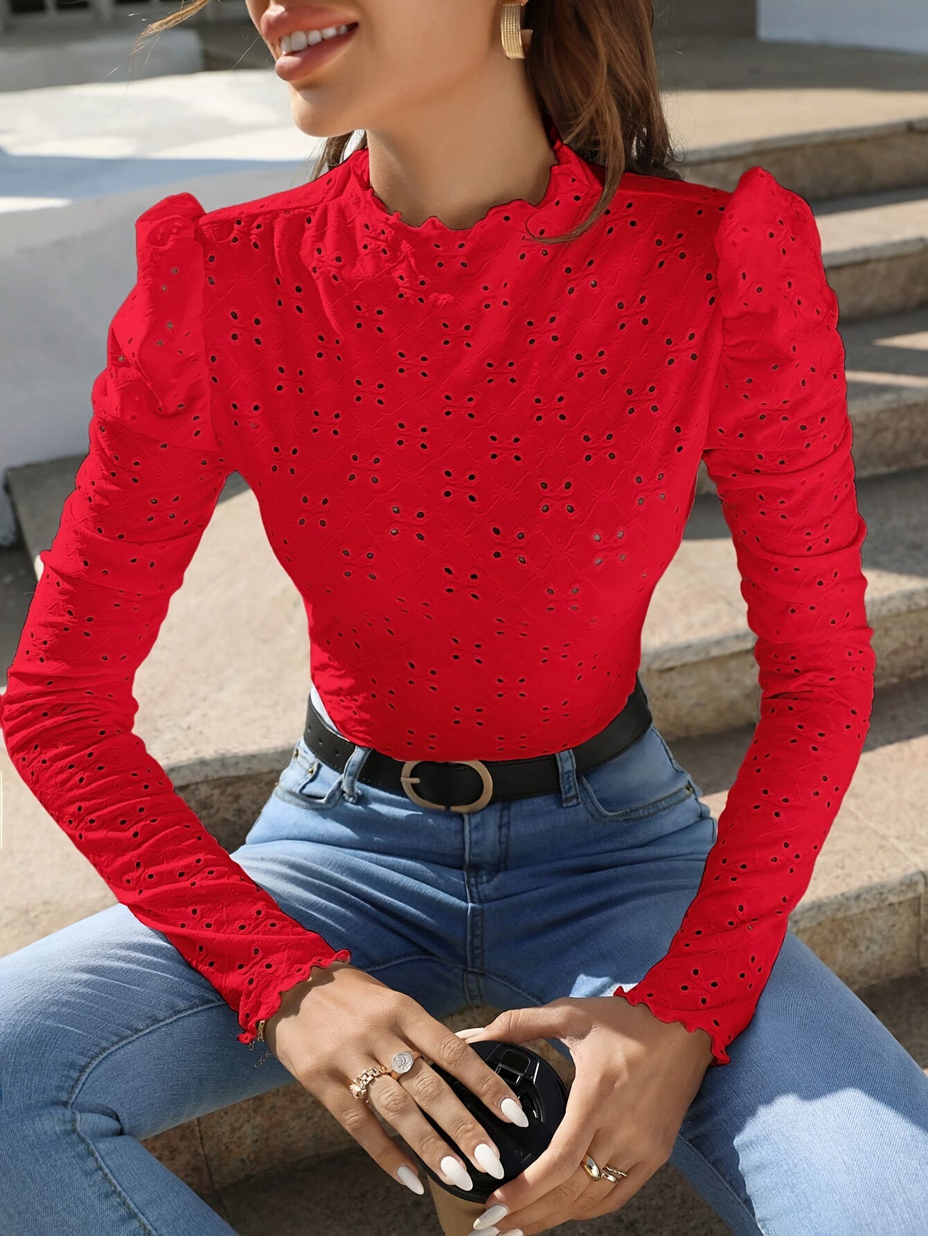 FREN – Französisches Blusenshirt mit Stickdetails