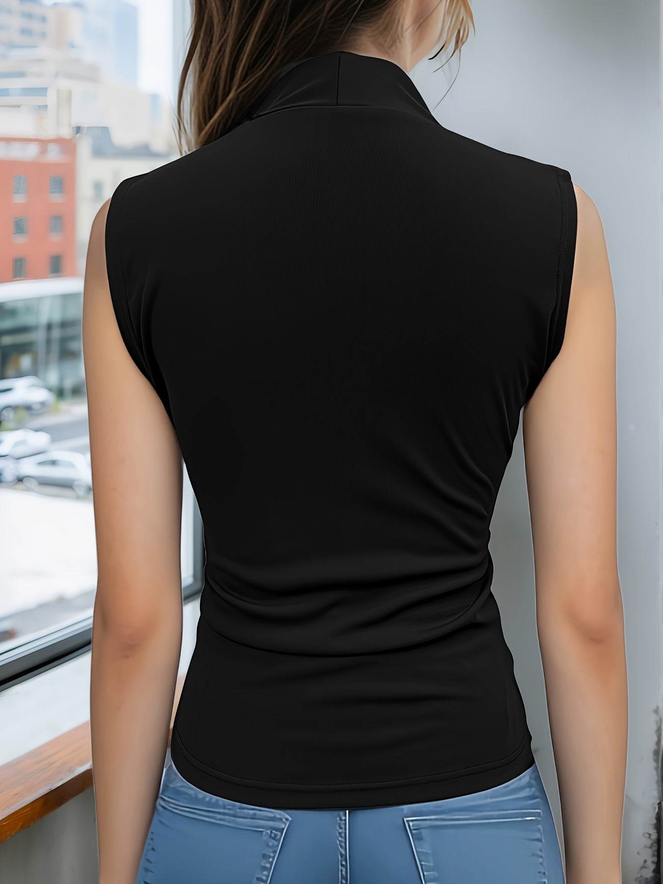 VENA – Elegantes Sommer-Top mit V-Ausschnitt