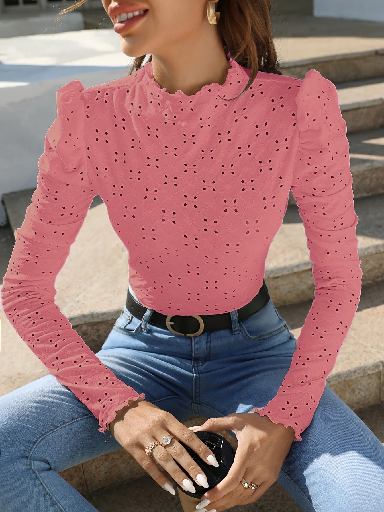 FREN – Französisches Blusenshirt mit Stickdetails