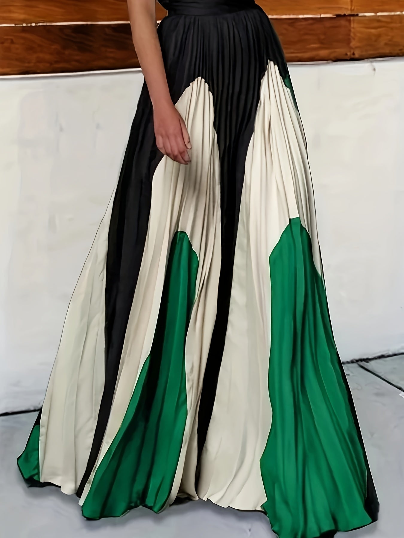 GEOMA – Eleganter Midirock mit geometrischem Muster