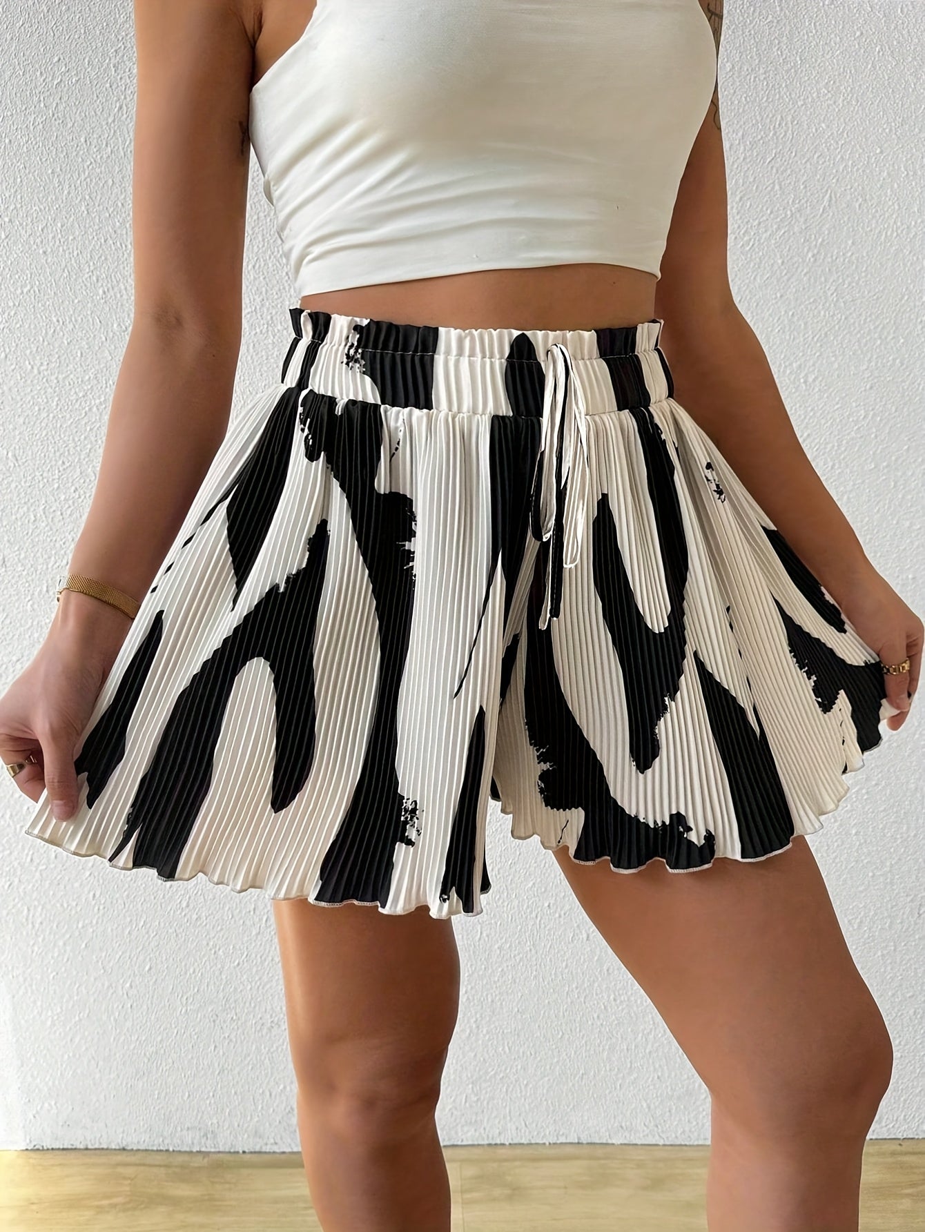 CHIC – Damen High-Waist Shorts