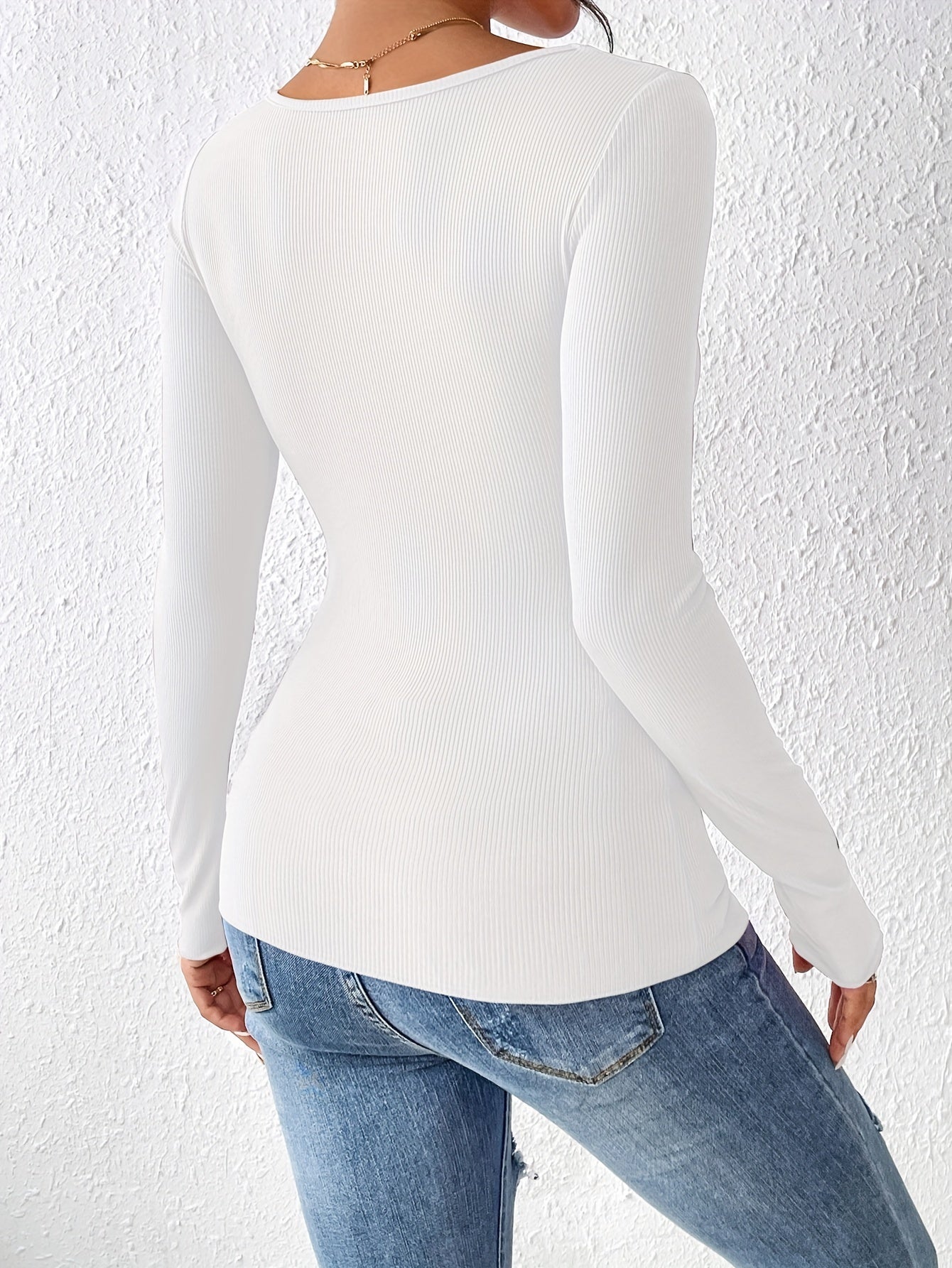 RIBBY – Geripptes Langarmshirt mit Rundhalsausschnitt