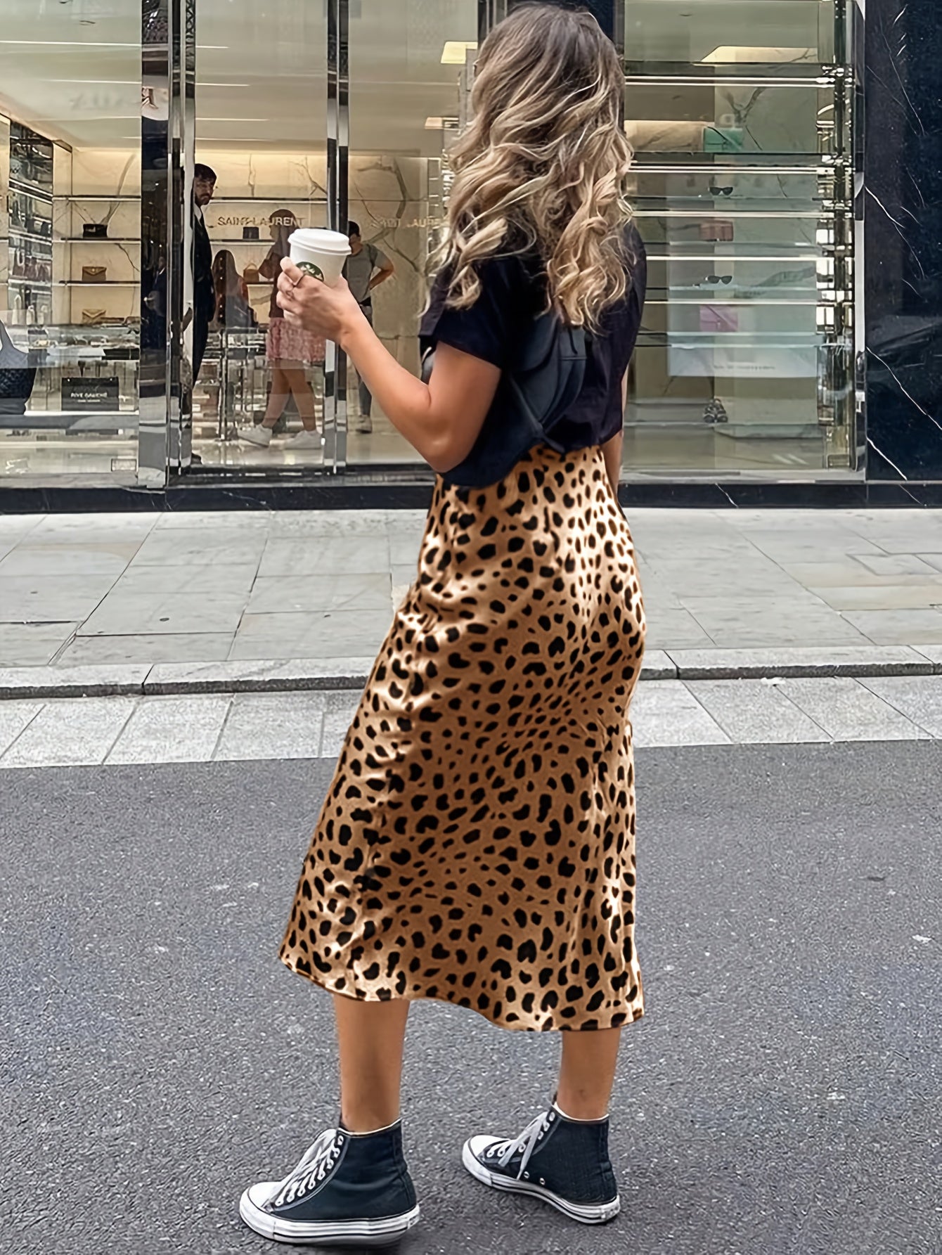 LEO – Chic Leopard-Print Satin Maxi-Rock