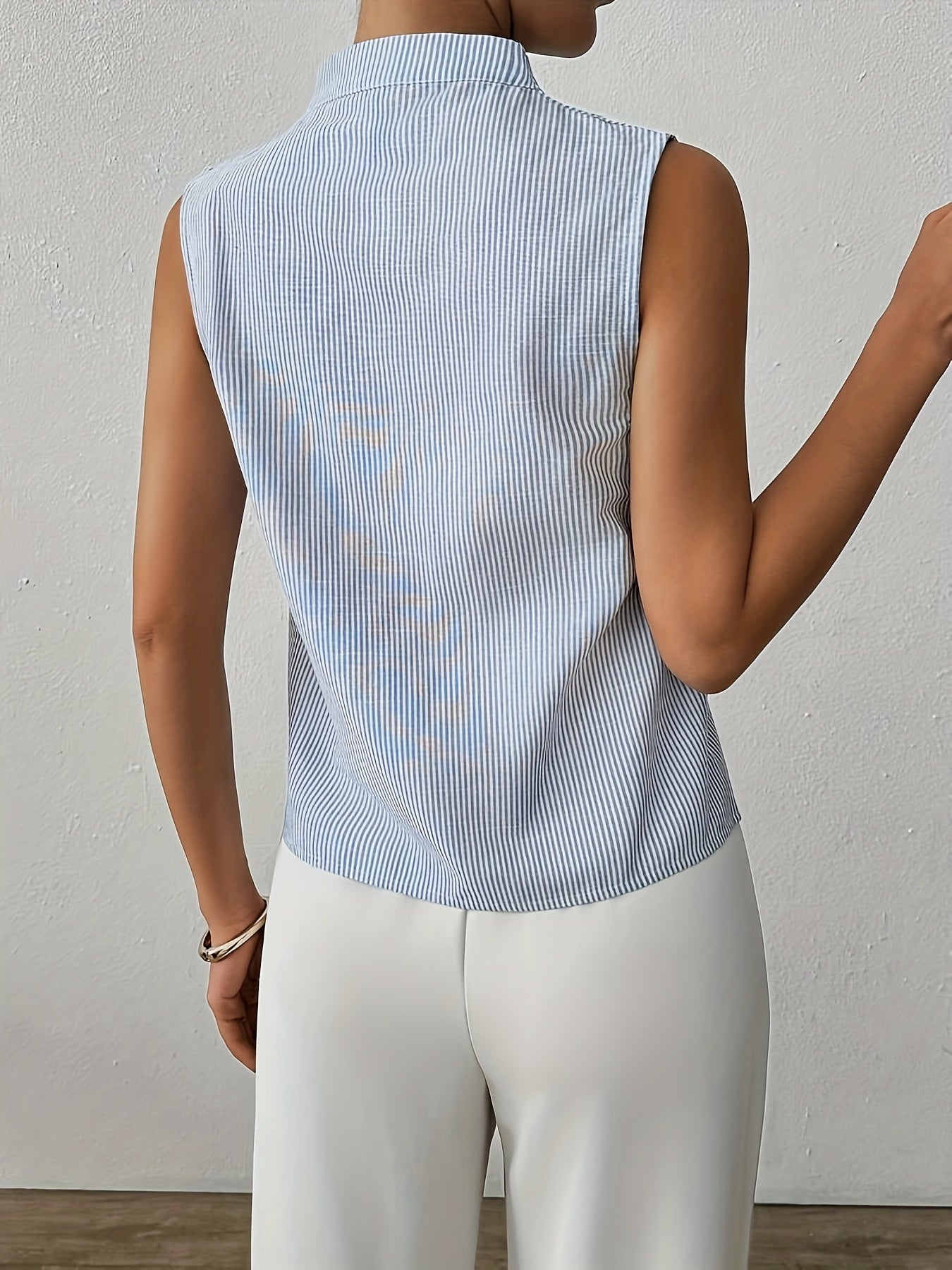 STRIP – Elegantes V-Neck Top mit Streifen