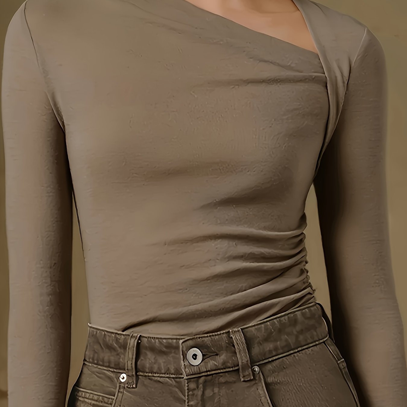 ASYM – Elegantes Langarmshirt