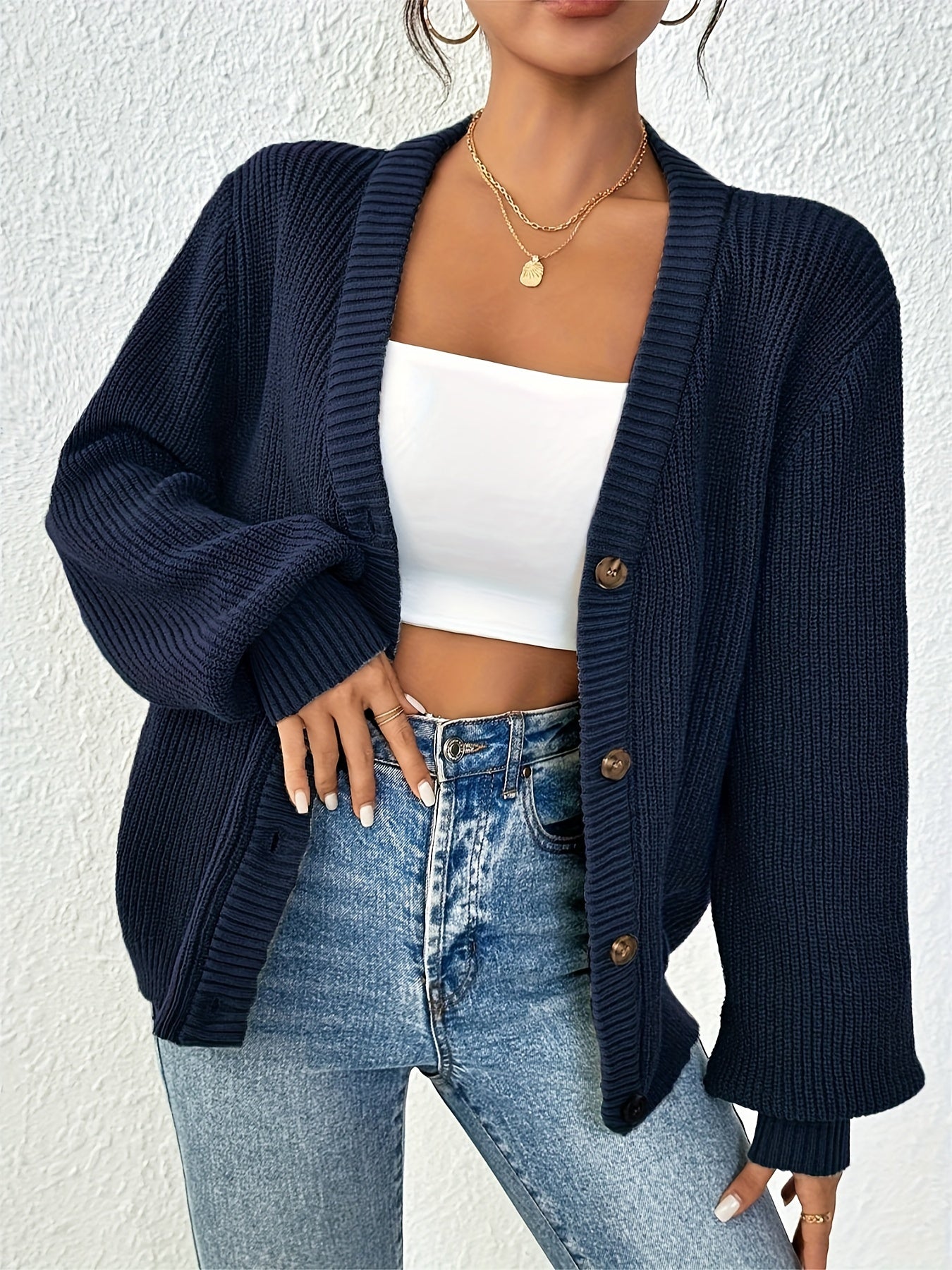 KNIT – Strickjacke mit Knopfleiste
