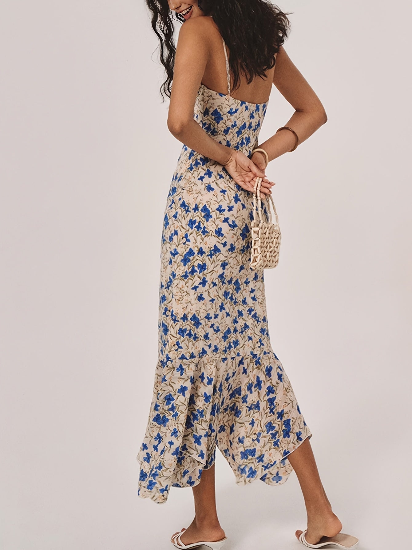 LYRA – Ärmelloses Maxikleid mit Blumenprint & asymmetrischem Saum
