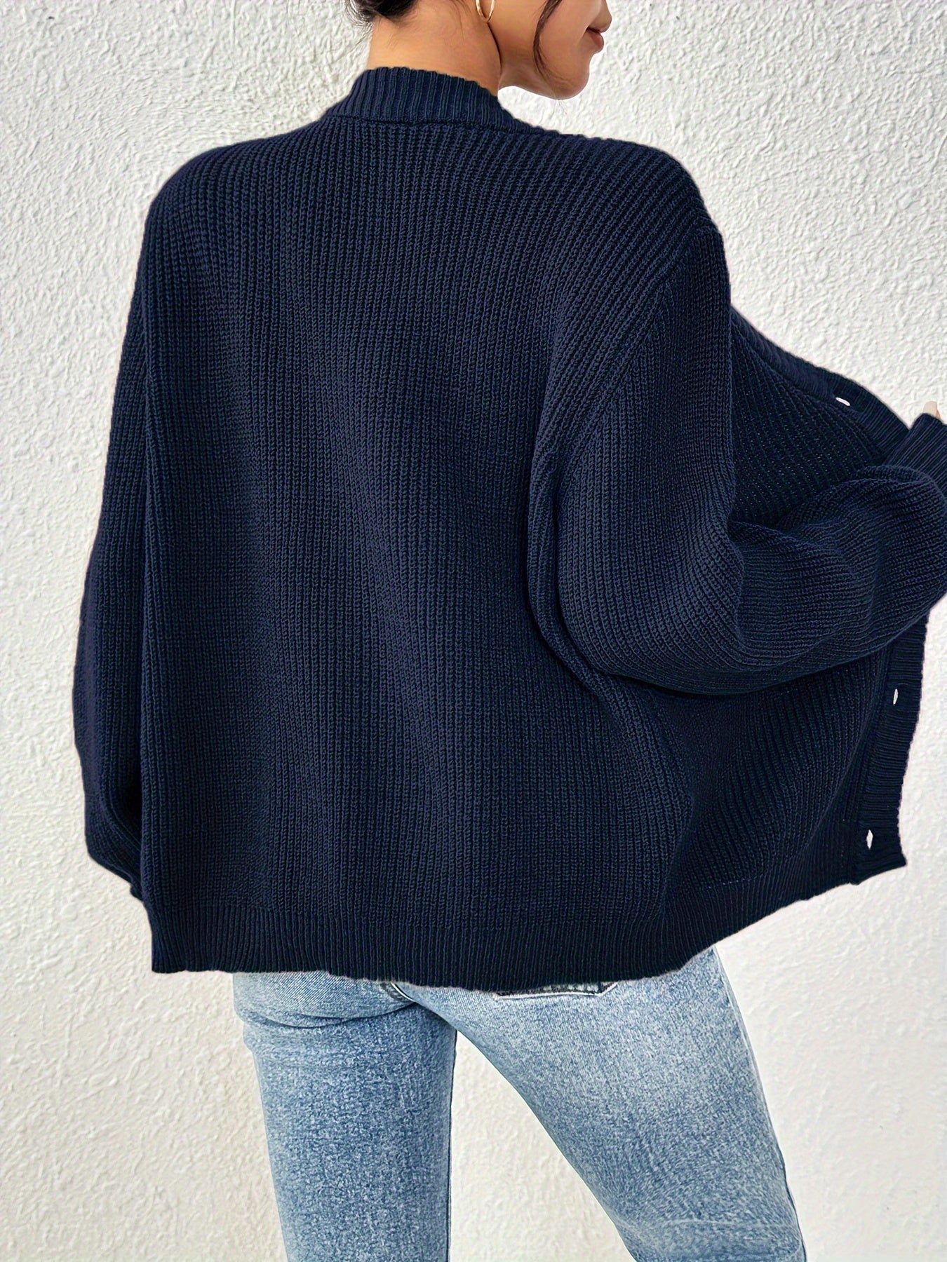 KNIT – Strickjacke mit Knopfleiste