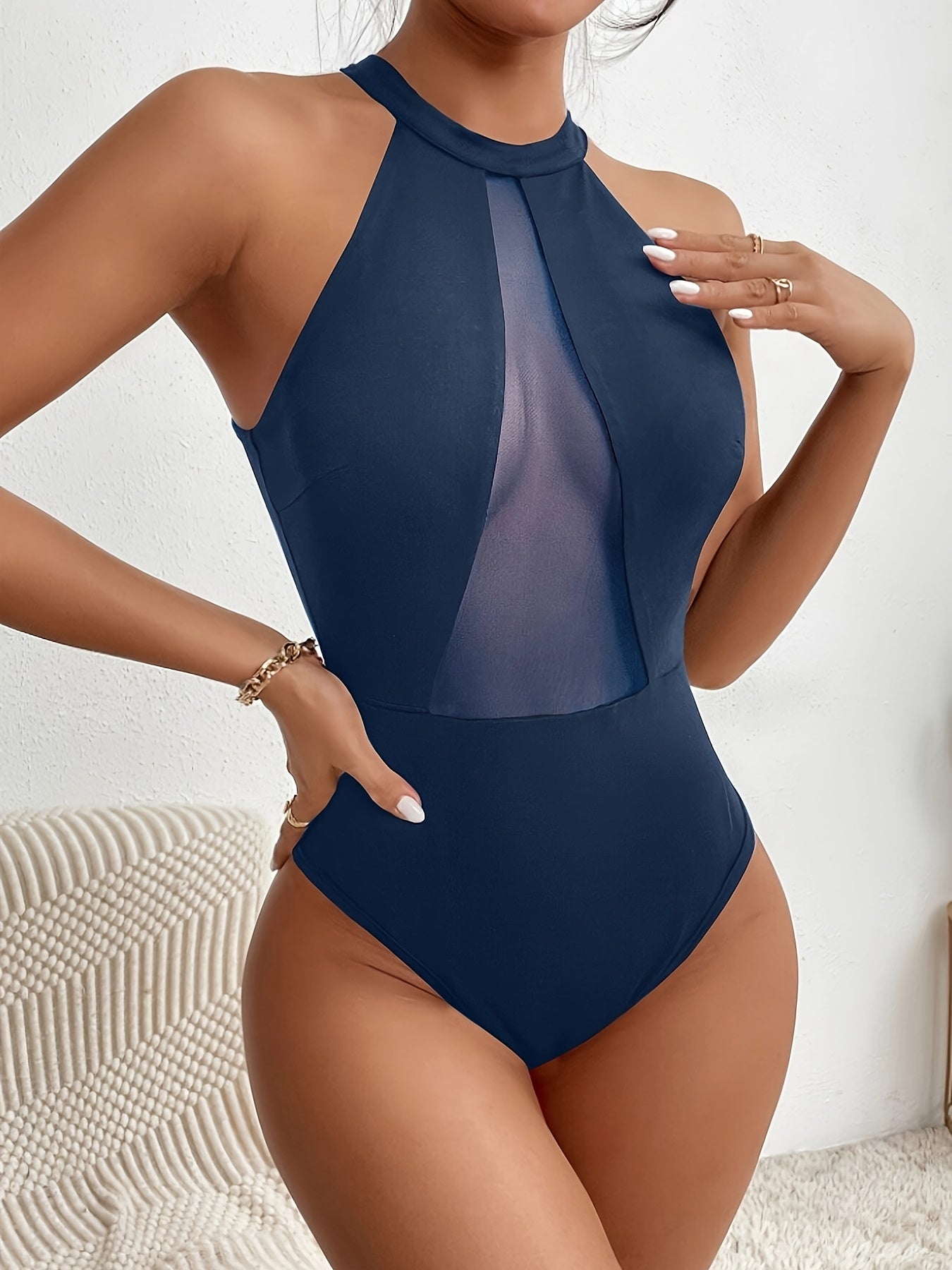 CUT-OUT – Bodysuit