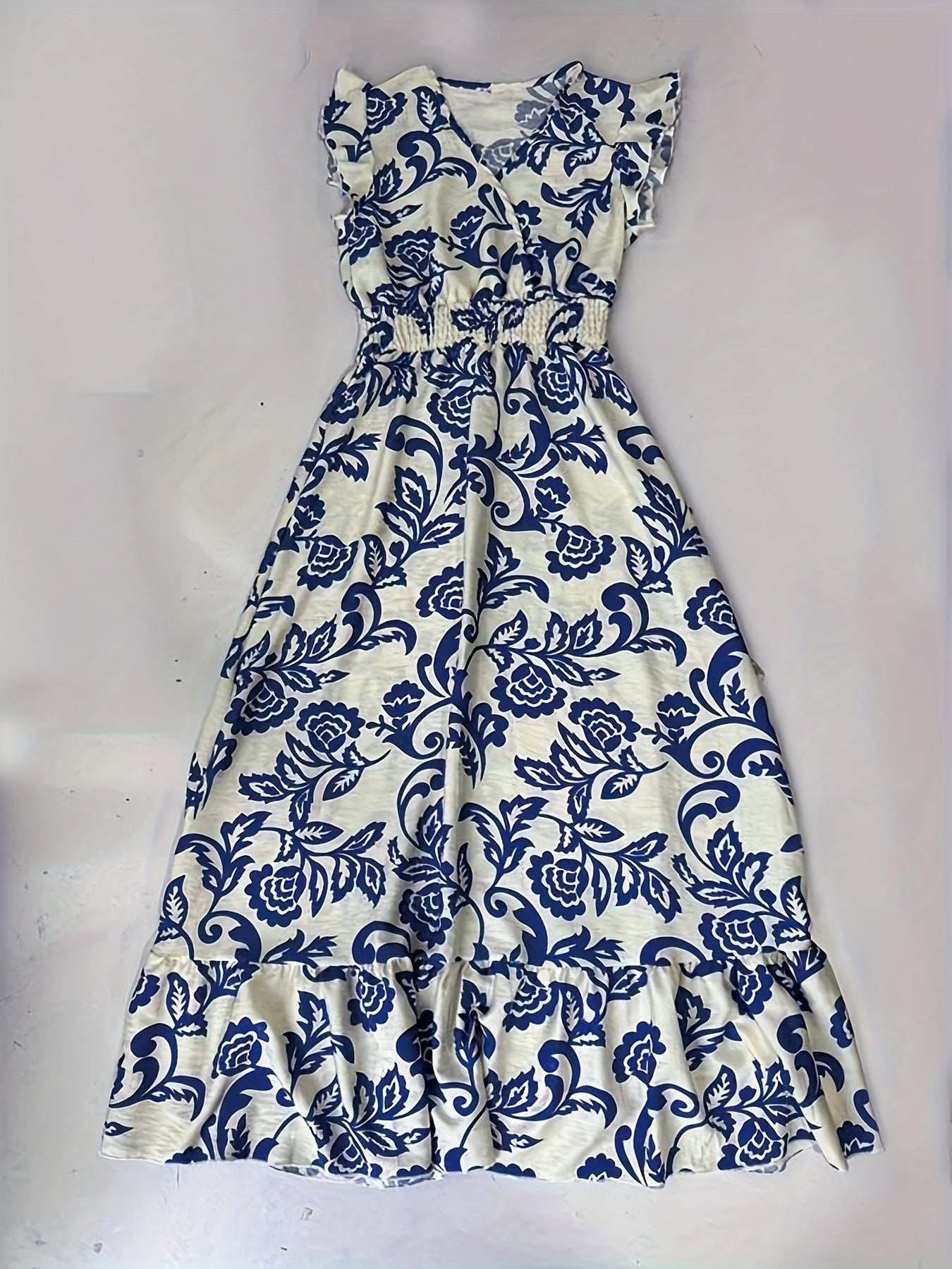 ELARA – Elegantes Maxikleid mit tiefem V-Ausschnitt & Rüschenärmeln
