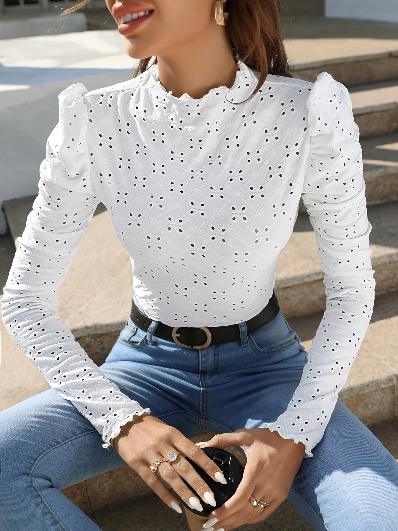 FREN – Französisches Blusenshirt mit Stickdetails