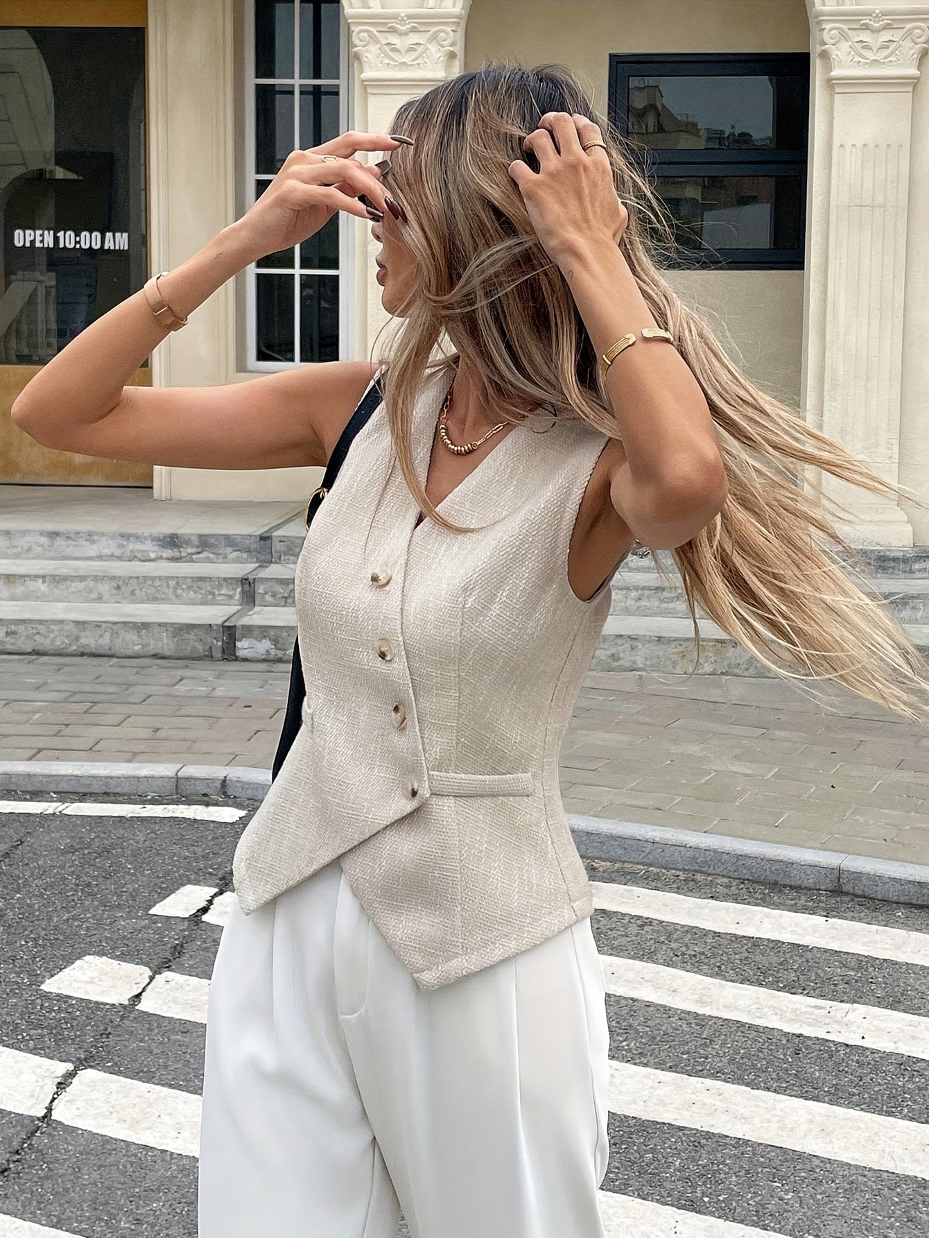 VEST – Asymmetrisches Sommer-Top mit V-Ausschnitt