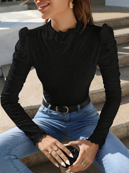 FREN – Französisches Blusenshirt mit Stickdetails